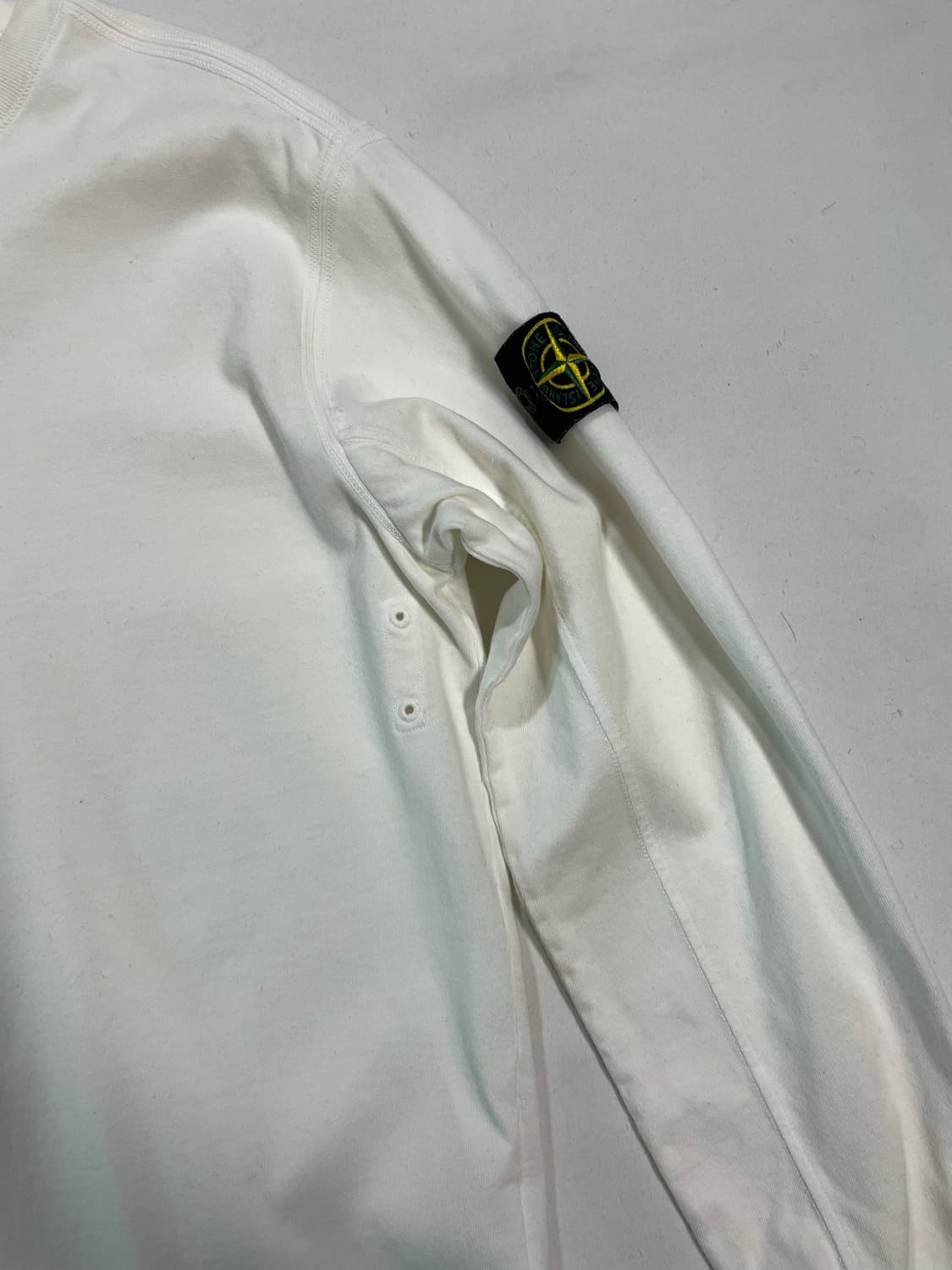 스톤아일랜드 크루넥  롱슬리브 상품이미지4