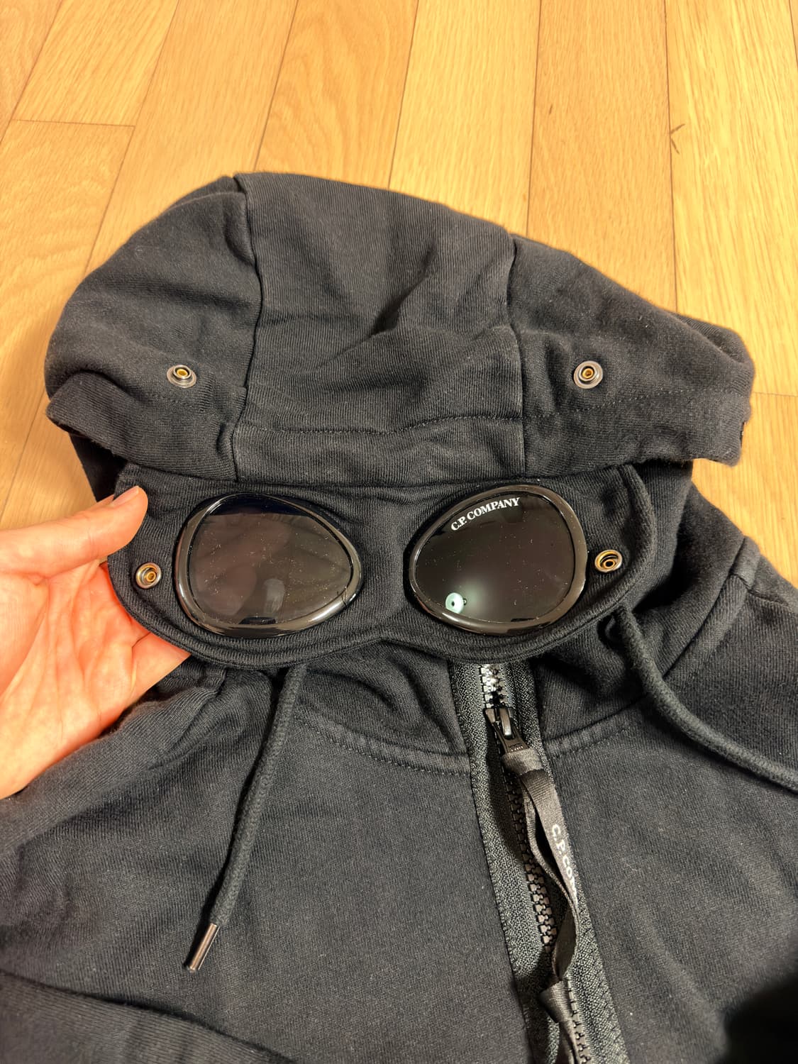 C.P. Company 고글 후드집업 블랙 m 상품이미지4