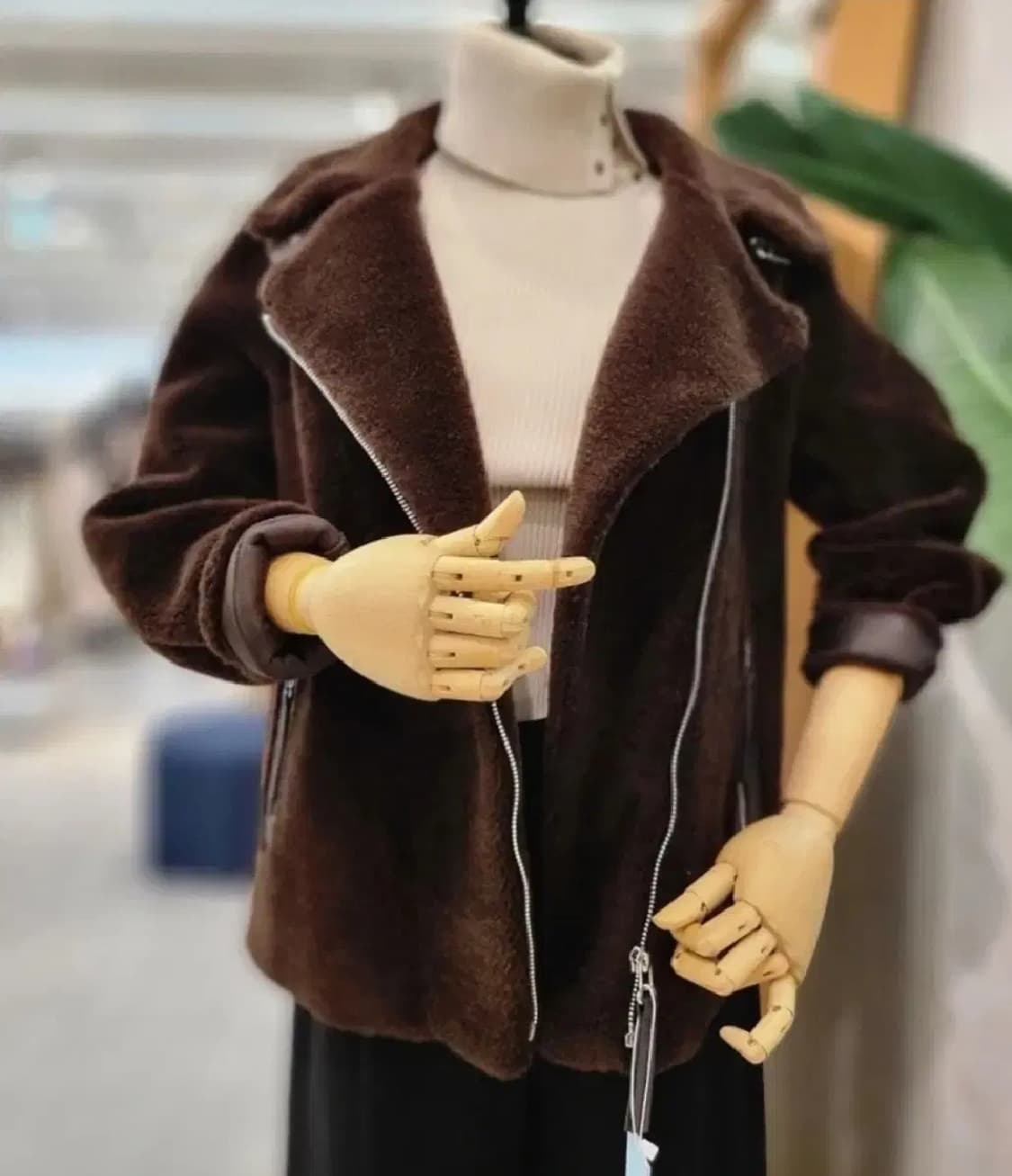 새상품급) 카시바디 양모 100 양가죽 무스탕 자켓 판매합니다 상품이미지1