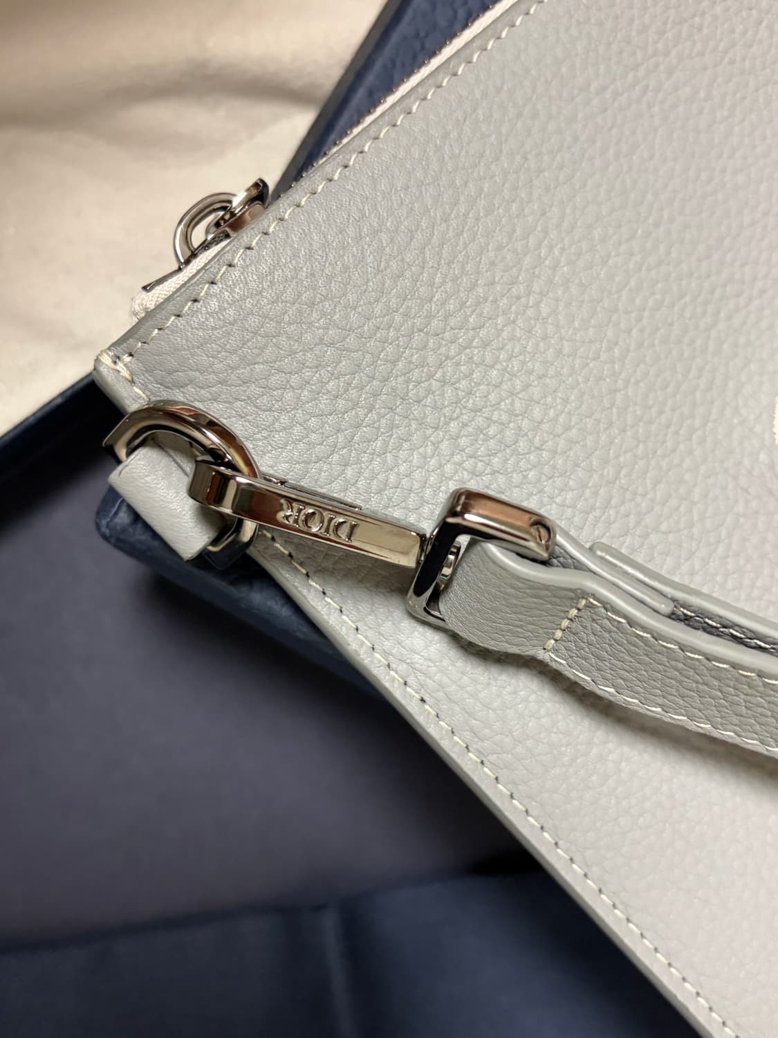 (미사용/풀구성) 디올 1947 클러치 A5 지퍼케이스 상품이미지7