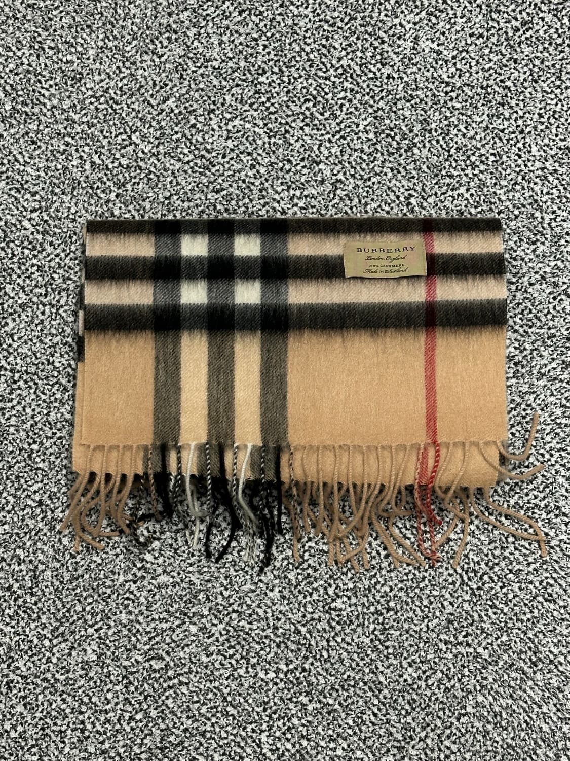 버버리 최신형 캐시미어 100% 머플러 상품이미지1