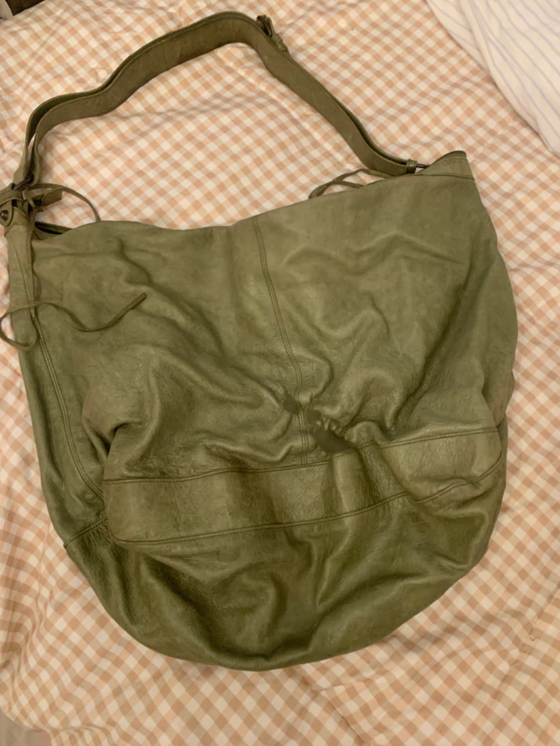 발렌시아가 커리어 라지 상품이미지3