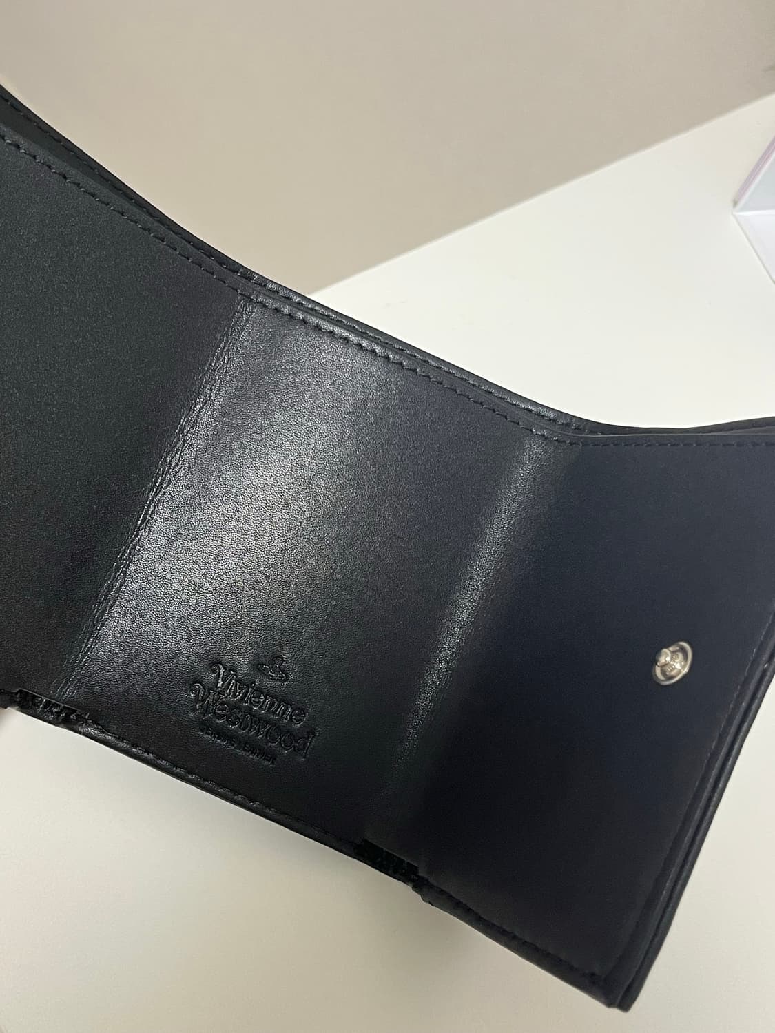 비비안웨스트우드 반지갑 3단자갑 상품이미지4