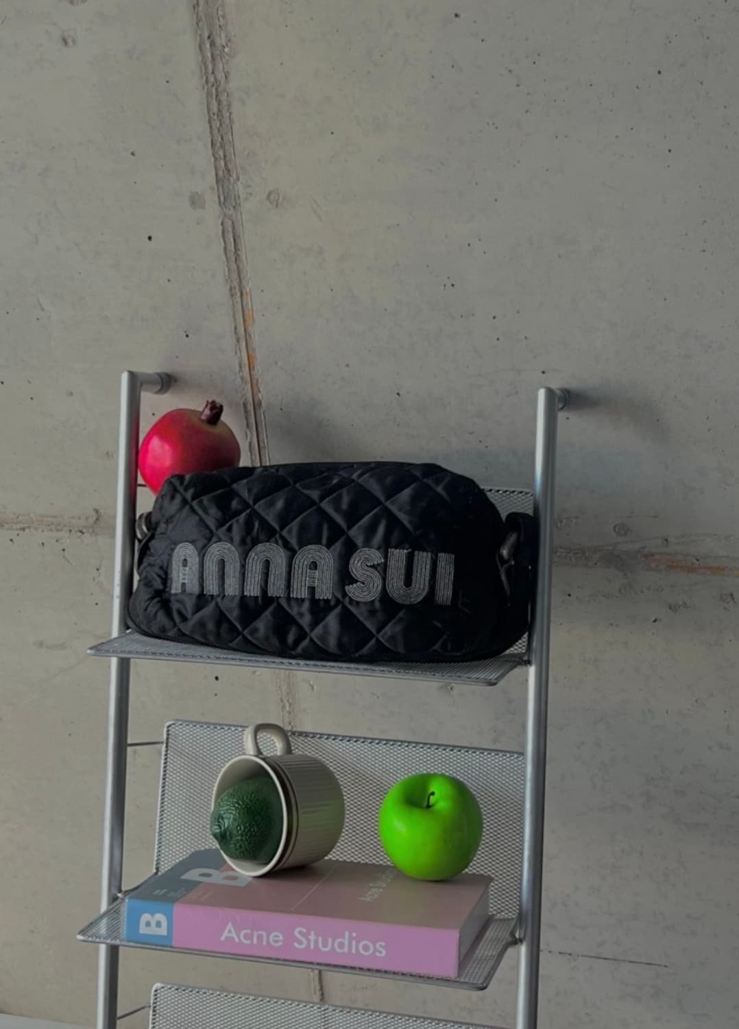 안나수이 블랙 퀄팅 크로스백(정품) 상품이미지6