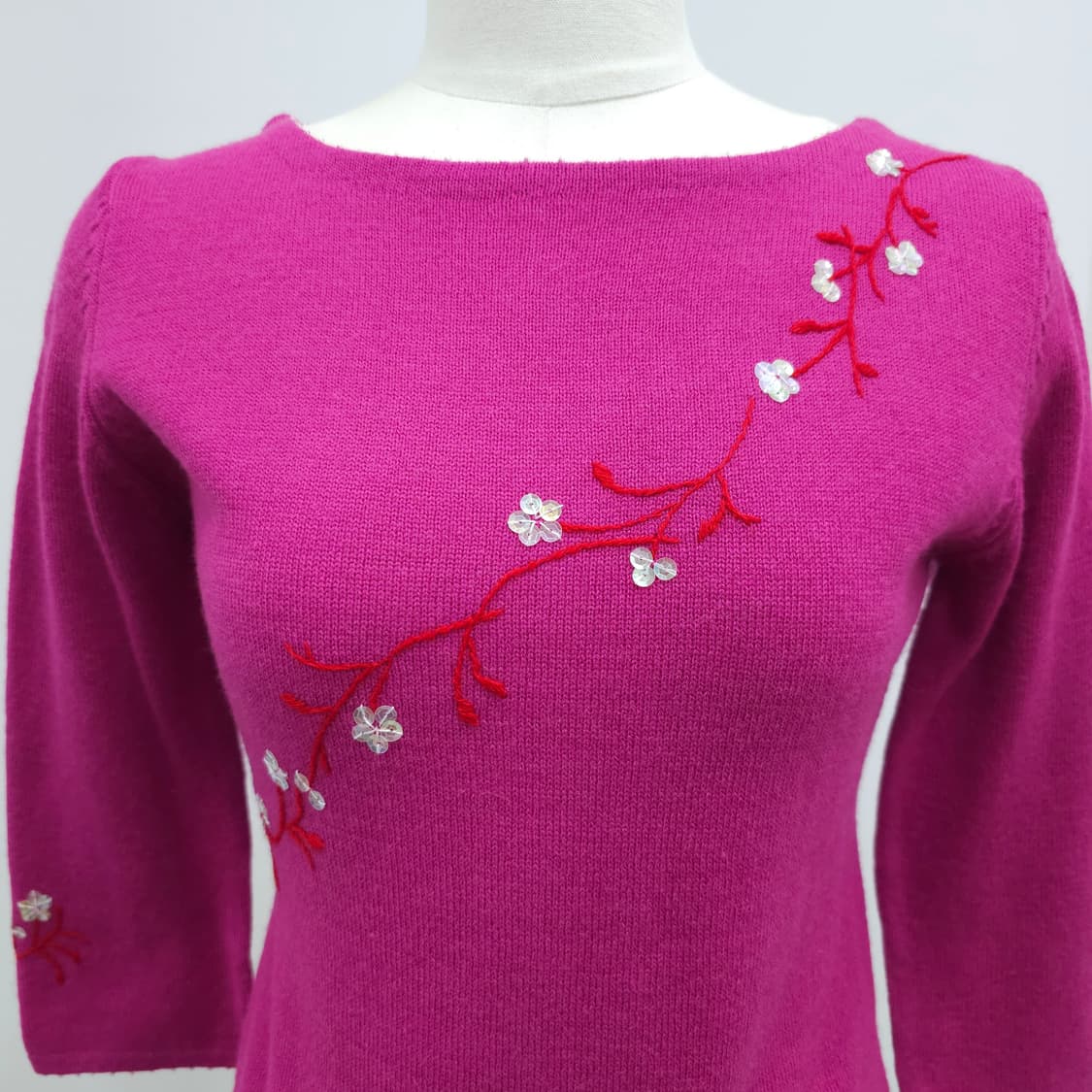 울 핫핑크 플라워 사선 자수 7부 니트 상품이미지4