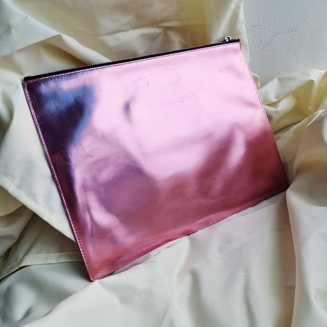 겐조 KENZO 메탈릭핑크 클러치백  상품이미지4