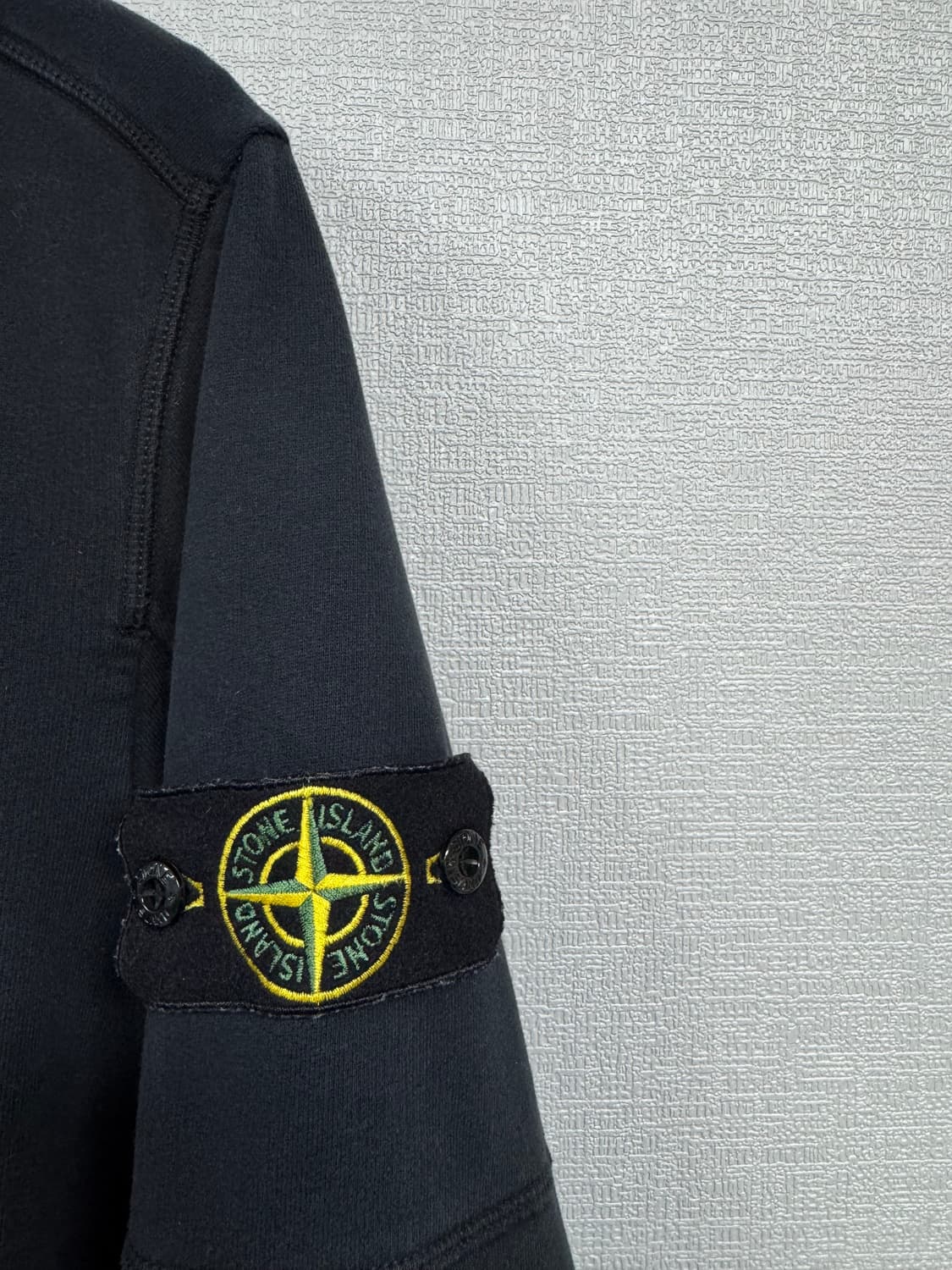 스톤아일랜드 자수로고 맨투맨 상품이미지2