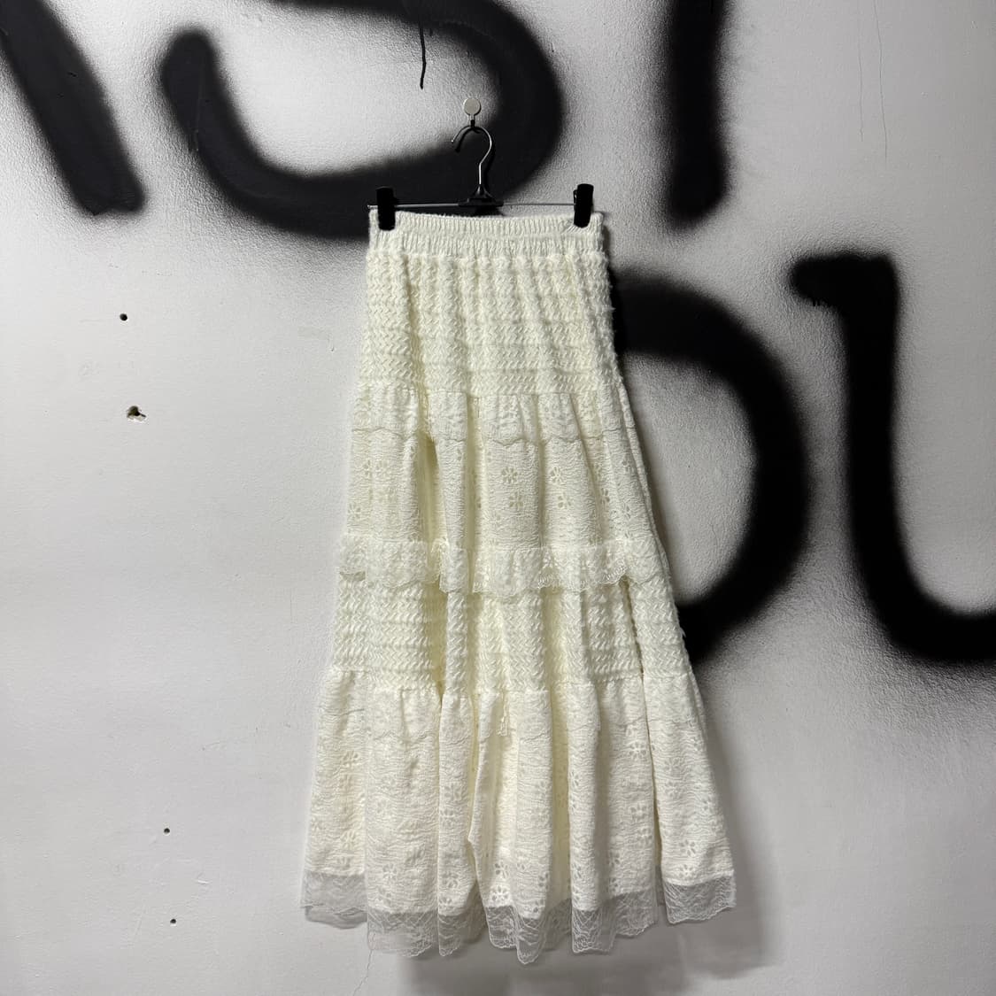 VTG 빈티지 레이스 업 크로쉐 디테일 티어드 플레어 맥시 스커트 상품이미지1