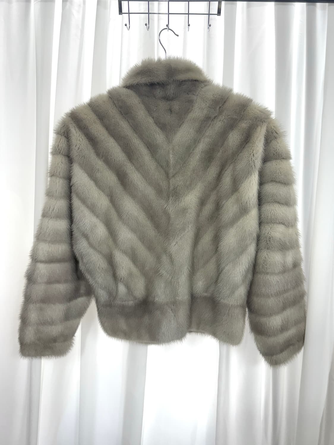 SAGA mink coat / 그레이 풀스킨 상품이미지3