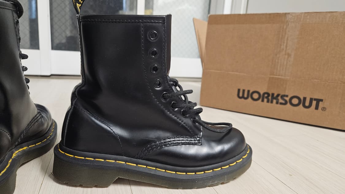 닥터마틴 1460 UK4 시그니처 스무스 블랙 상품이미지5