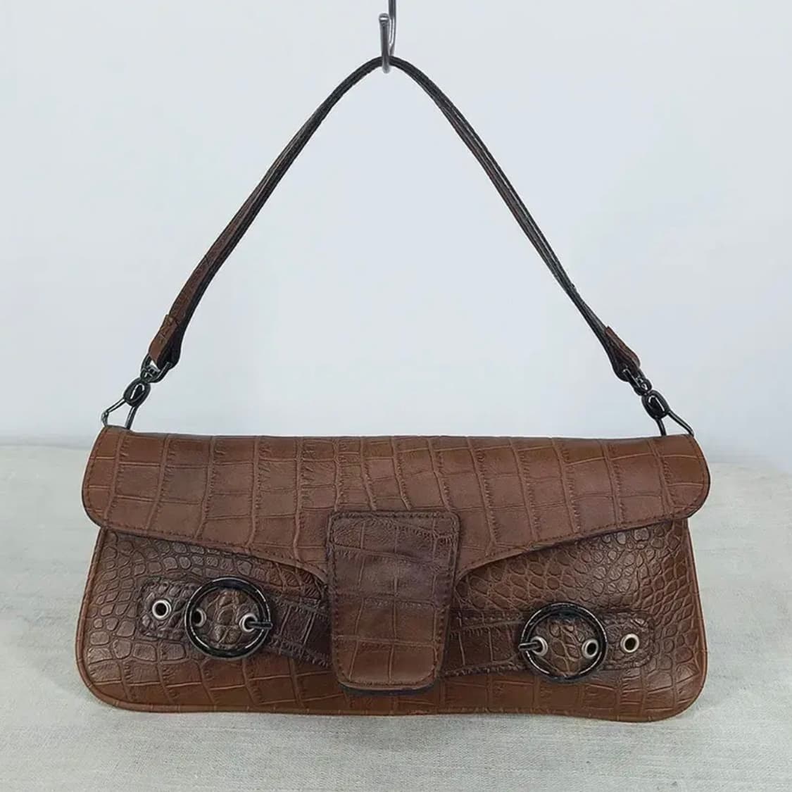 갸루 빈티지 버클 레더 숄더백 상품이미지1