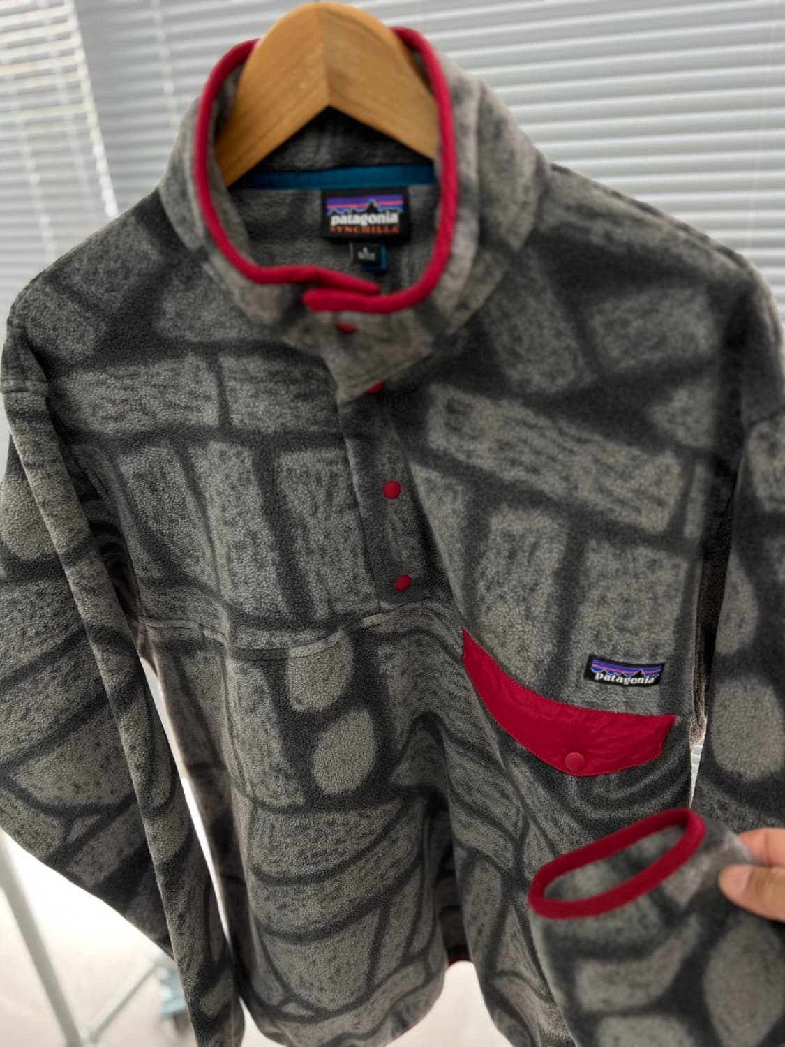 PATAGONIA Synchilla Aztec Stone Gray Red 상품이미지2