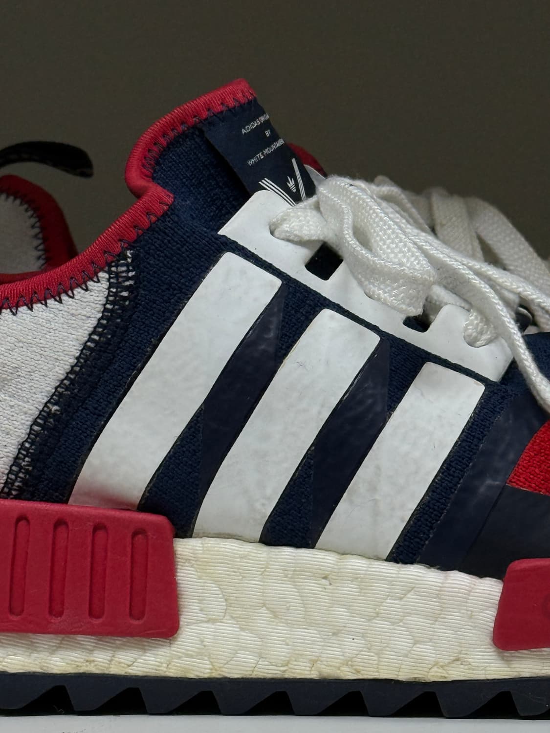 275 / 아디다스 화이트마운티니어링 NMD 트레일 네이비 레드 상품이미지3