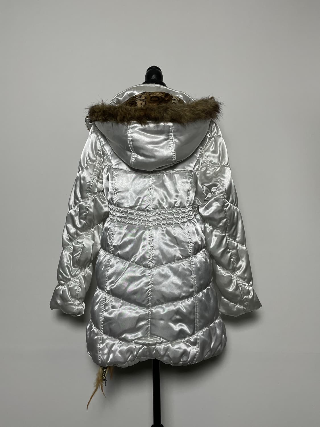 SKY BOMBER 스카이봄버 호피 실크 유광 화이트 실버 패딩자켓 상품이미지5