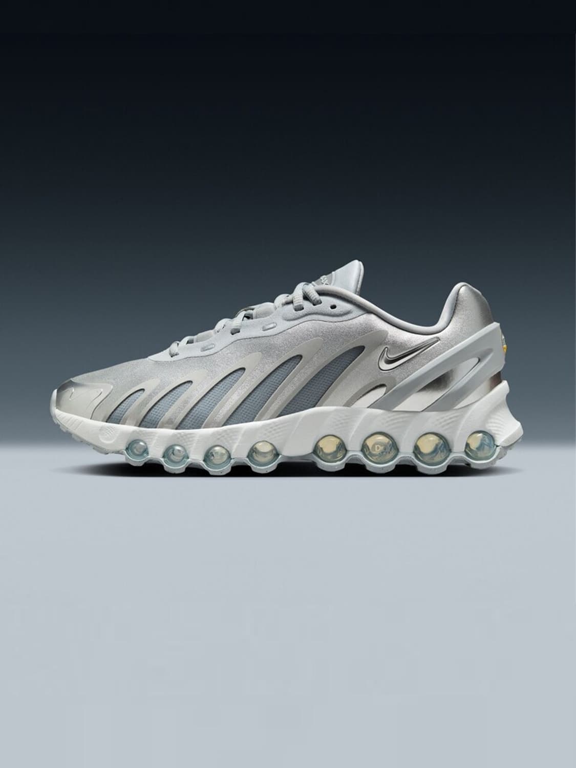 235) 나이키 우먼 에어 맥스 DN8 울프 그레이 메탈릭 실버 상품이미지1