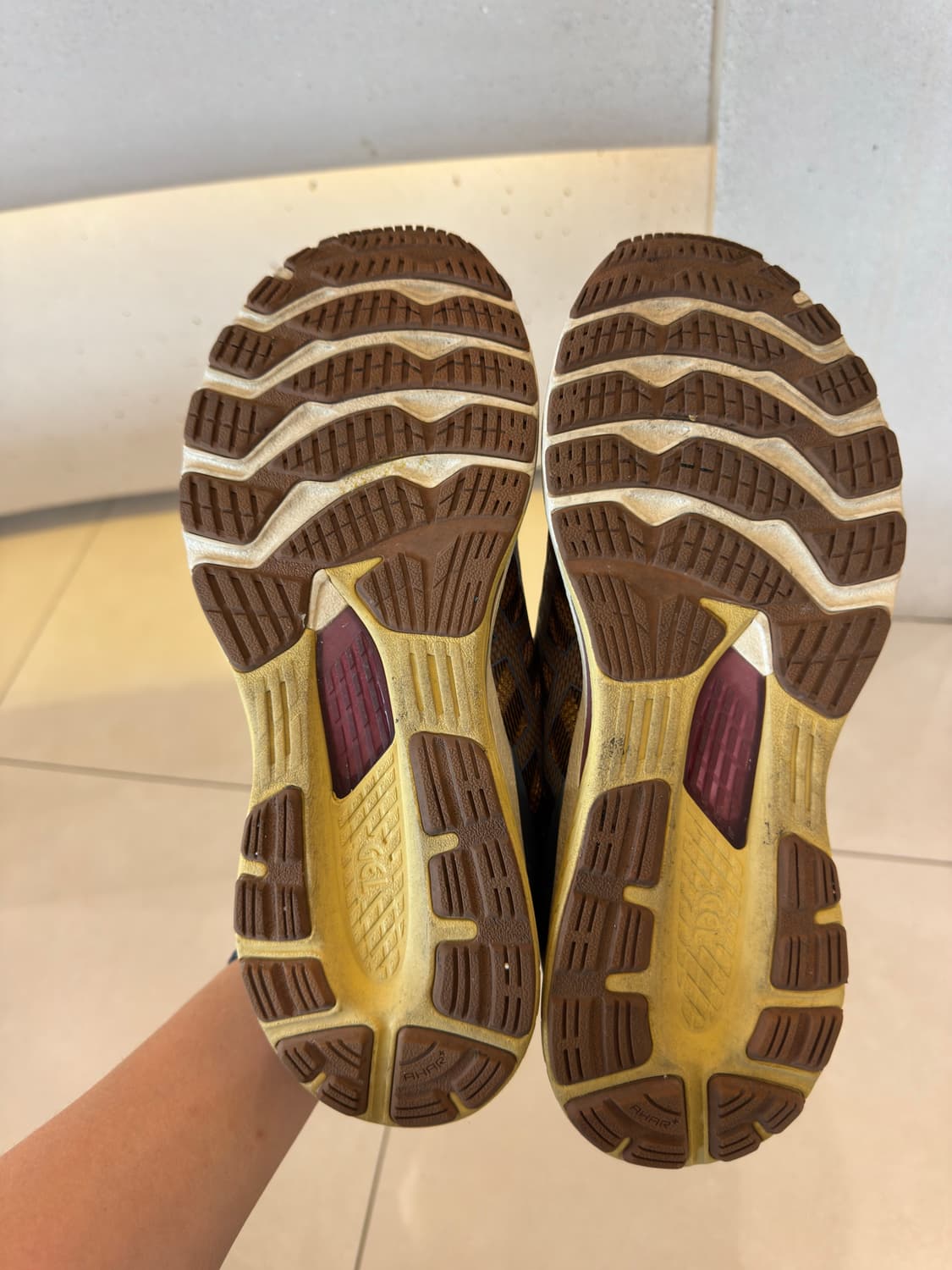 아식스젤카야노 28 FN3-S Anthracite Antique gold 상품이미지4