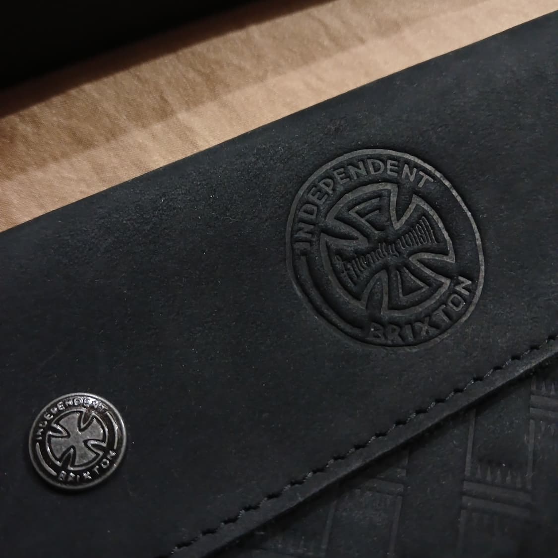 인디펜던트 × 브릭스톤 지갑 / 새제품 (빗포함) 상품이미지4