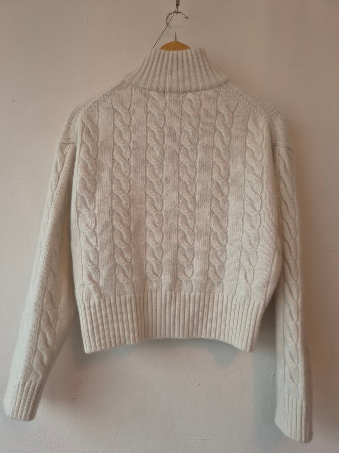 폴로바이랄프로렌 여성 반집업케이블크롭니트 M사이즈 상품이미지3