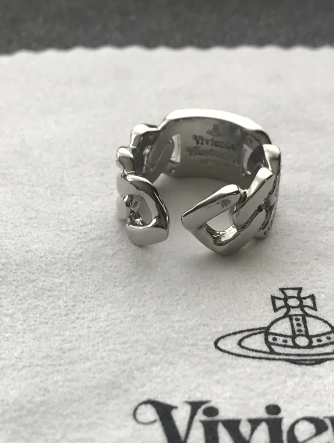 비비안웨스트우드 아카이브 크리스탈 체인 레터링 orb 각인 디테일 반지 상품이미지6