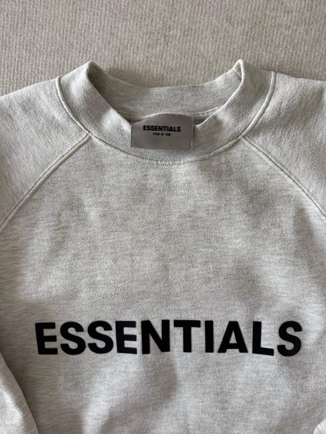 에센셜 맨투맨 상품이미지3