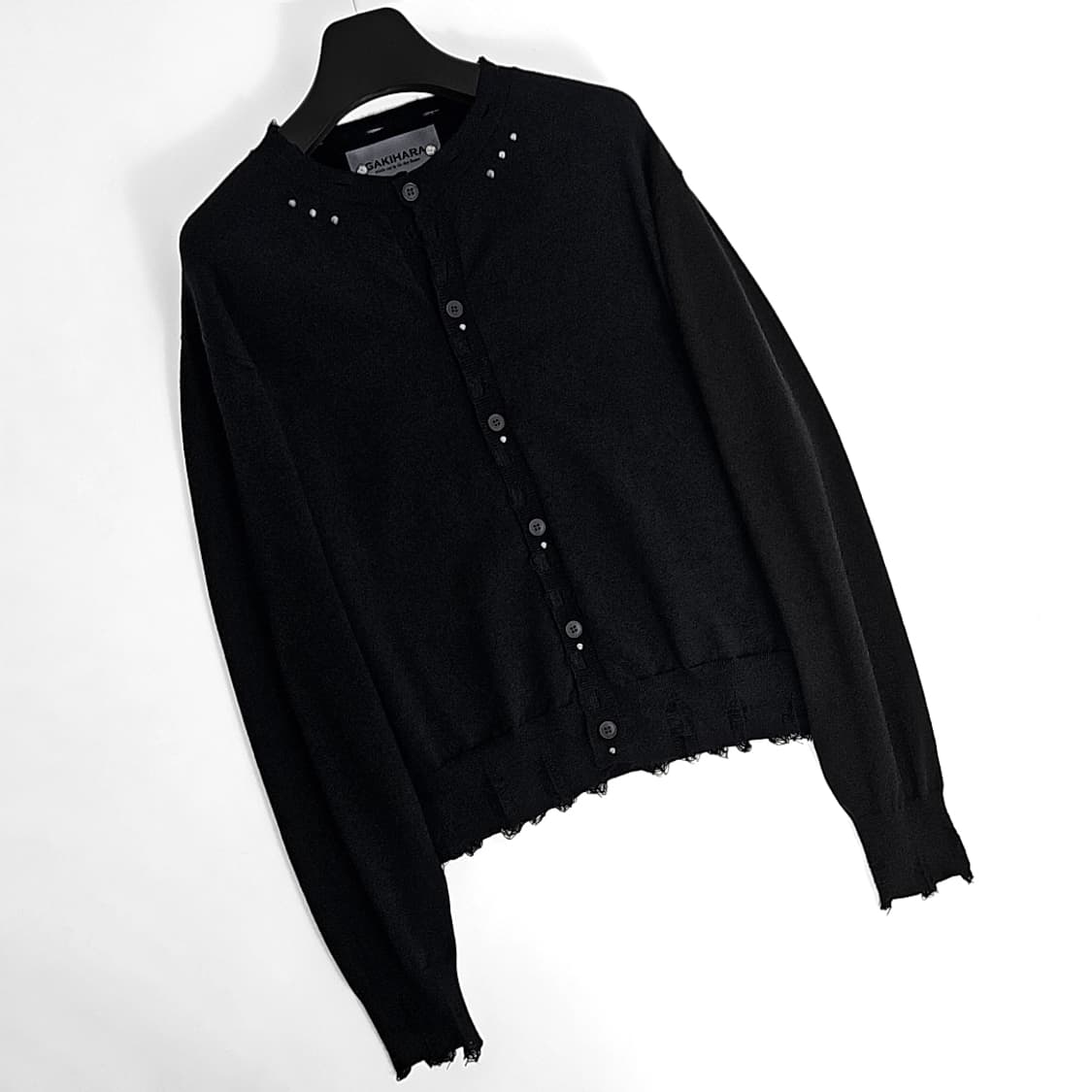 Ikeda 피어싱 리벳 데미지 크롭 니트 (black) 상품이미지7