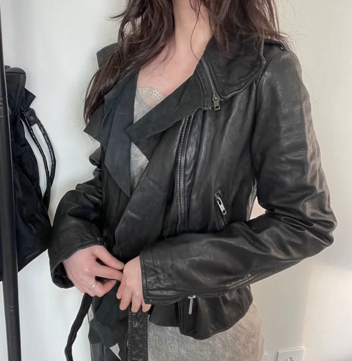 AllSaints 올세인츠 사선 드레이프 레더 자켓 상품이미지1