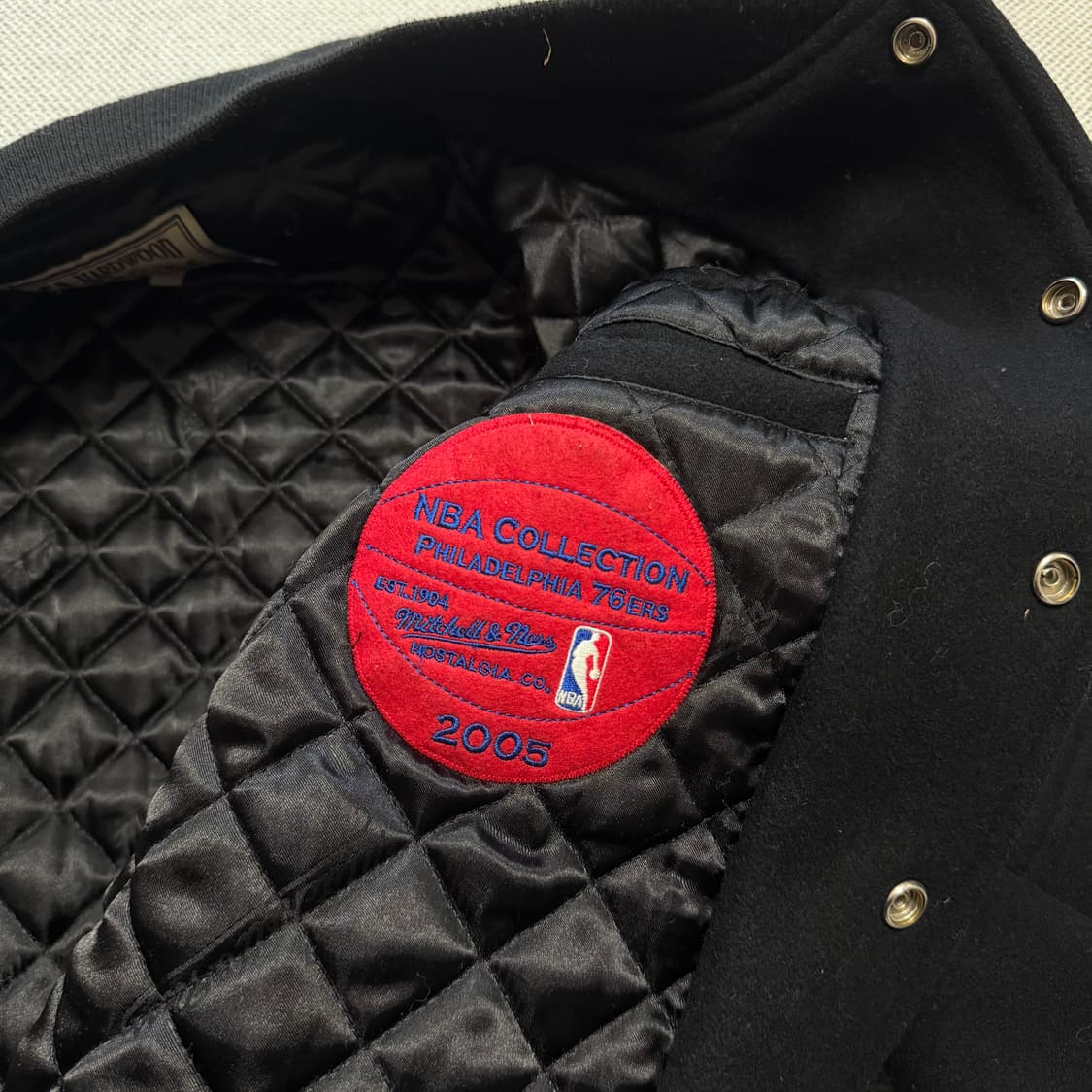 미첼앤네스 필라델피아76 하드우드 클래식 바시티 울 자켓 상품이미지4