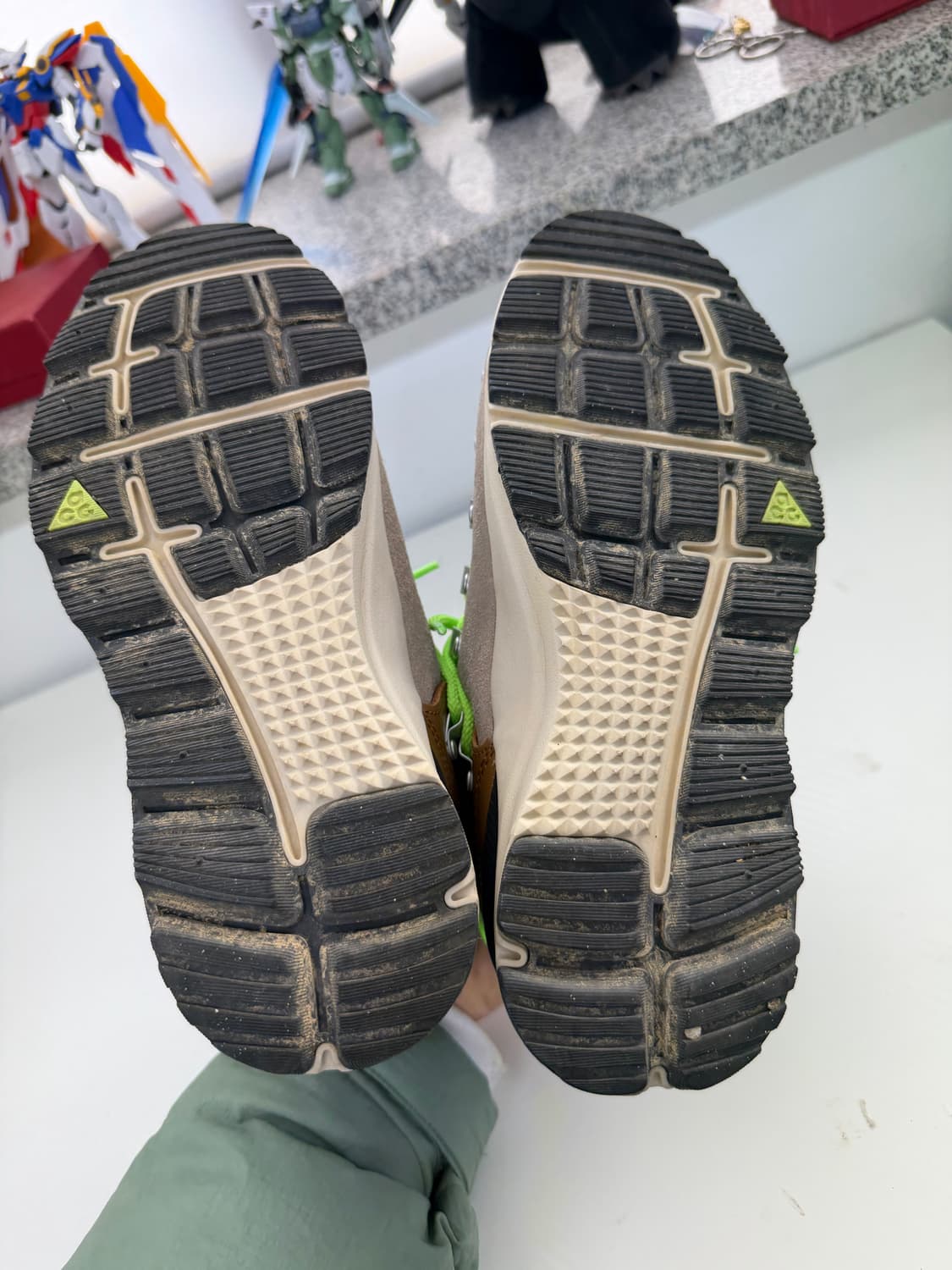 정품) 나이키 ACG 마운틴 플라이 로우 스웨이드 부츠 240 상품이미지9