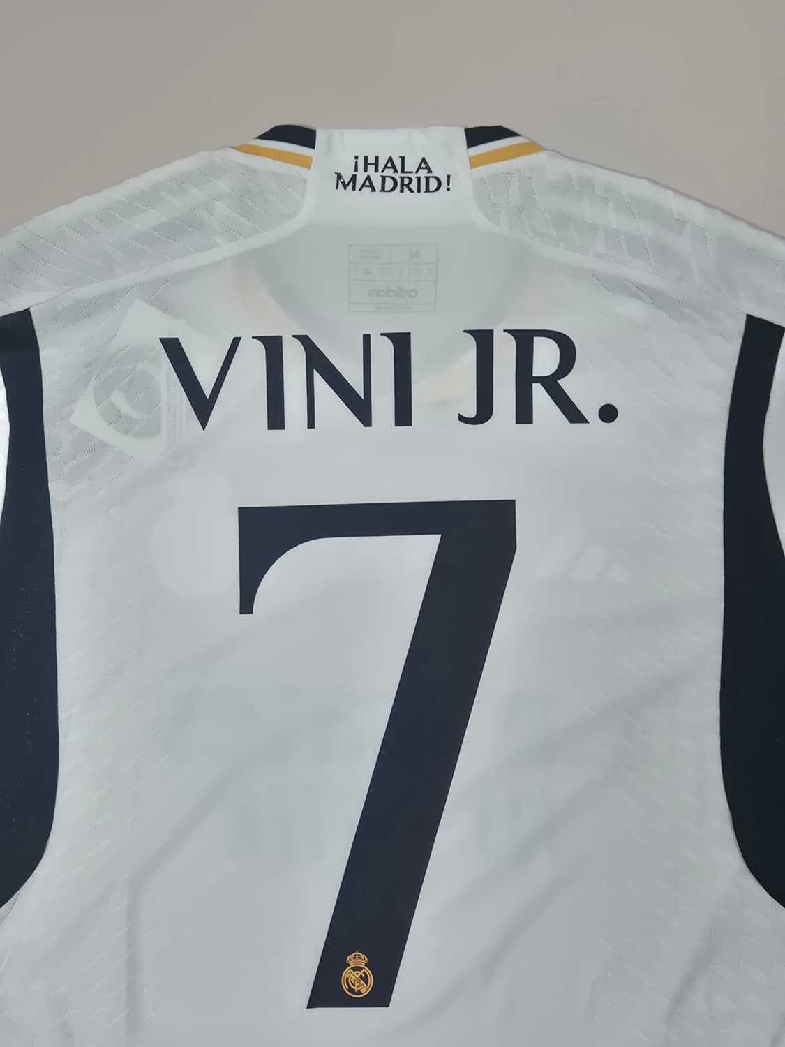 23-24 레알 홈 챔스파이널버전 비니시우스 유니폼 M사이즈 상품이미지7