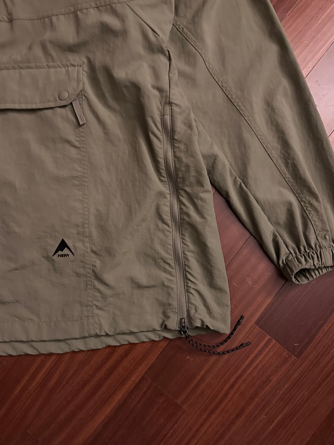 네파 아노락 후드 카키 바람막이 상품이미지7