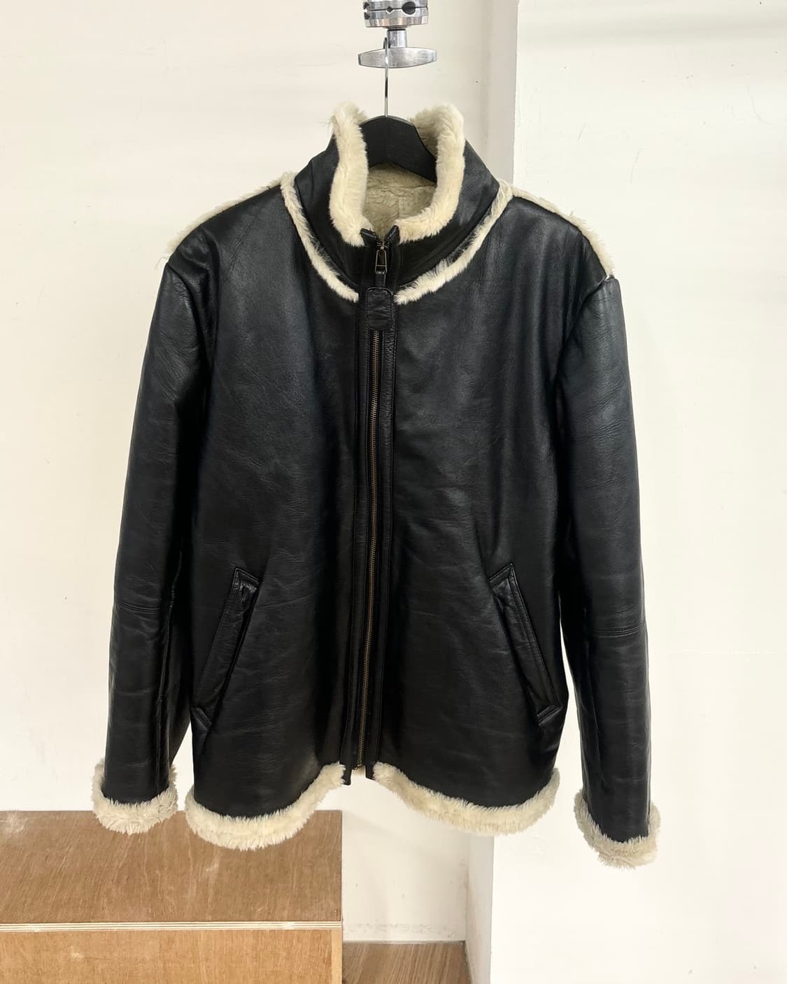 도그 하우스 블랙 무스탕 자켓 상품이미지1