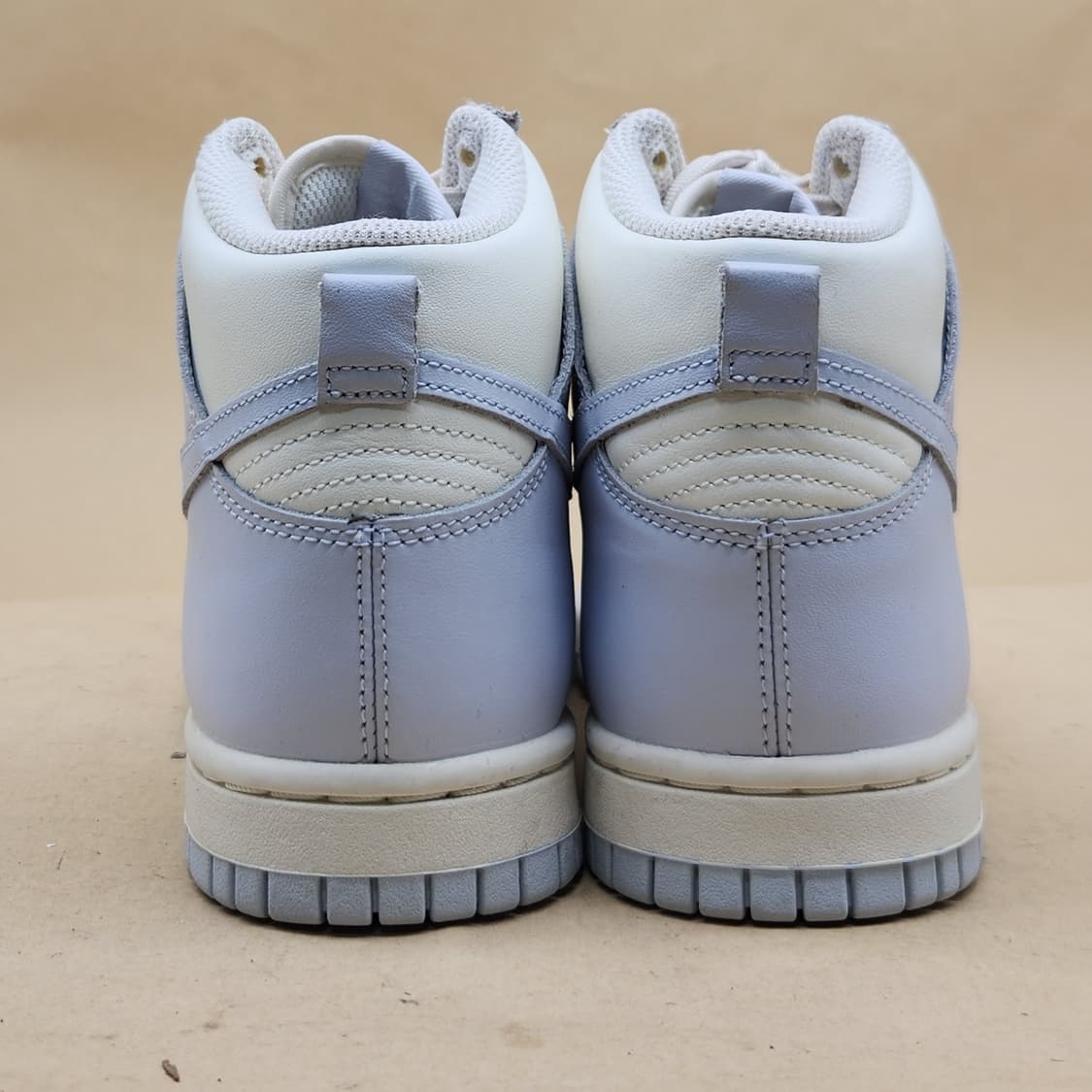 나이키 덩크 하이 풋볼 그레이 여성하이탑230 상품이미지4