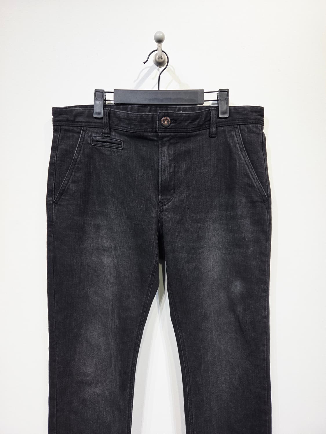 시리즈(series;) 힙스터 핏 워싱 블랙 데님 팬츠 상품이미지3