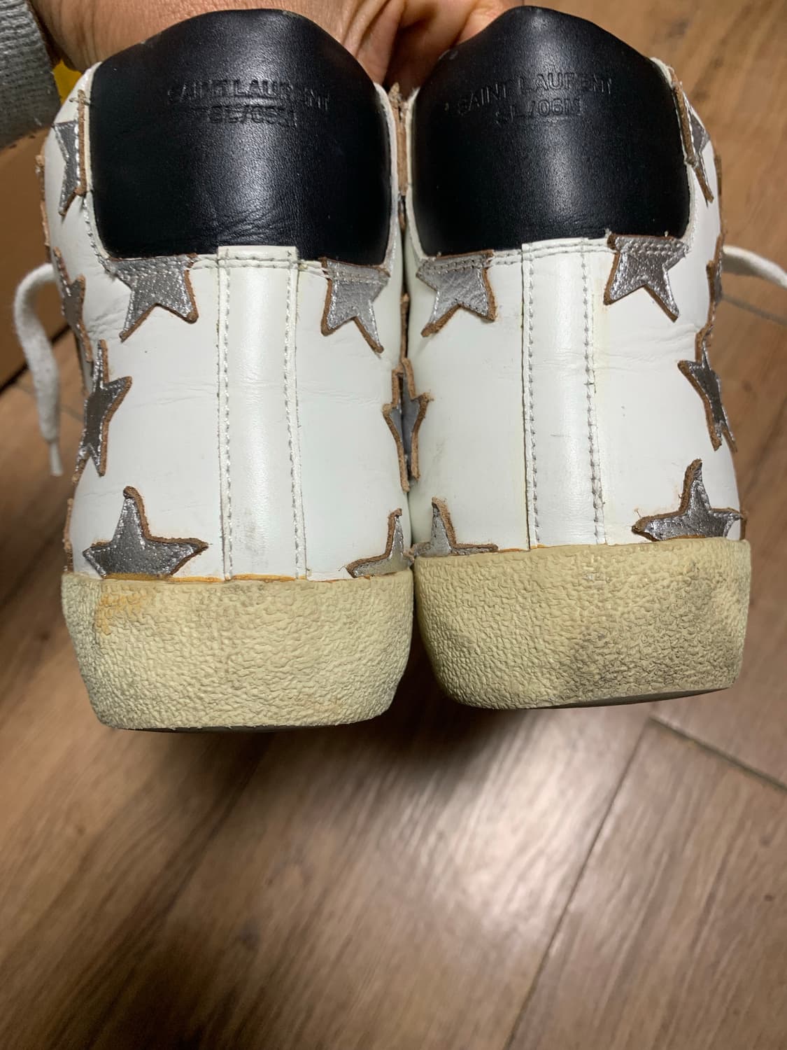 생로랑 스타 패치 화이트 스니커즈 (38) (240) 상품이미지3