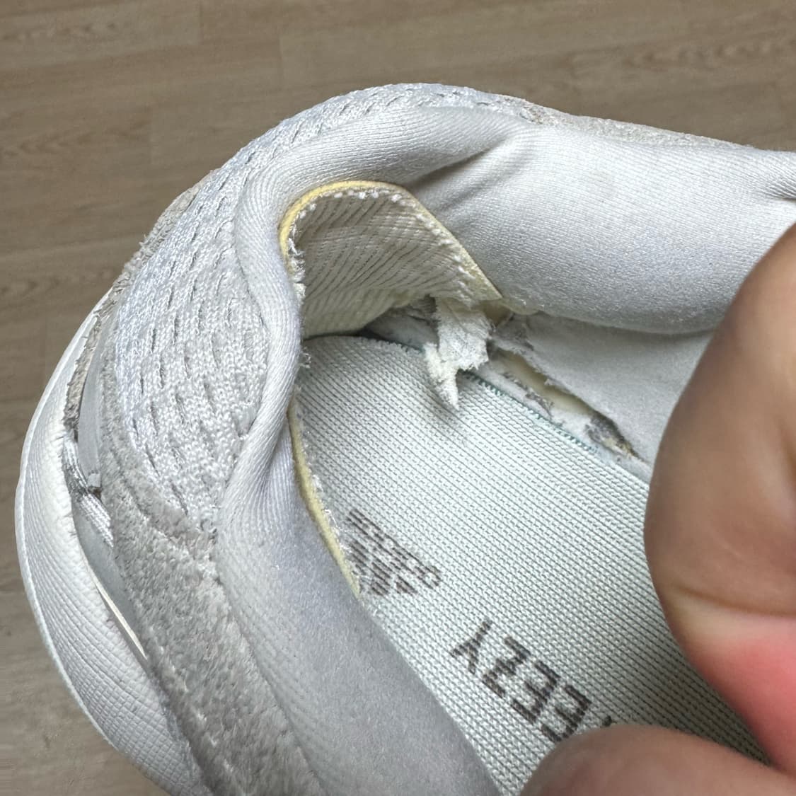 YEEZY 아디다스 이지 500 블러쉬 270 상품이미지9