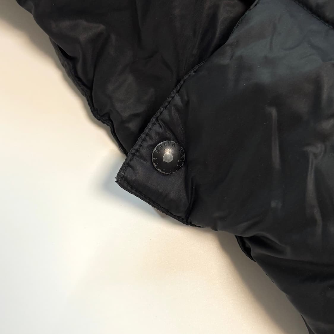 폴로 랄프로렌 팔라스맛 블랙 레드포니 패딩 상품이미지5