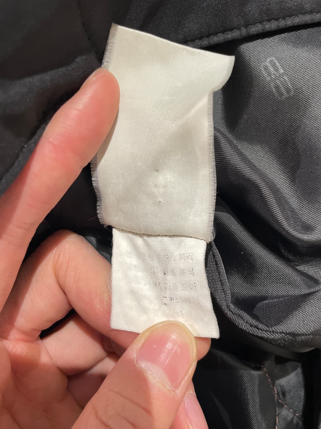 발렌시아가 블랙 퍼 카라 히든 버튼 폴리에스터 자켓 상품이미지9