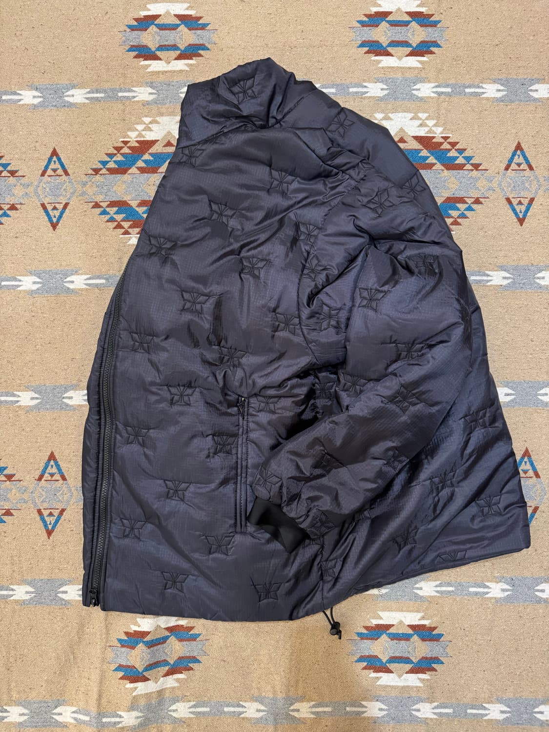 [M][100] 니들스 필링 자켓 빠삐옹 퀼팅 블랙 25FW 상품이미지8