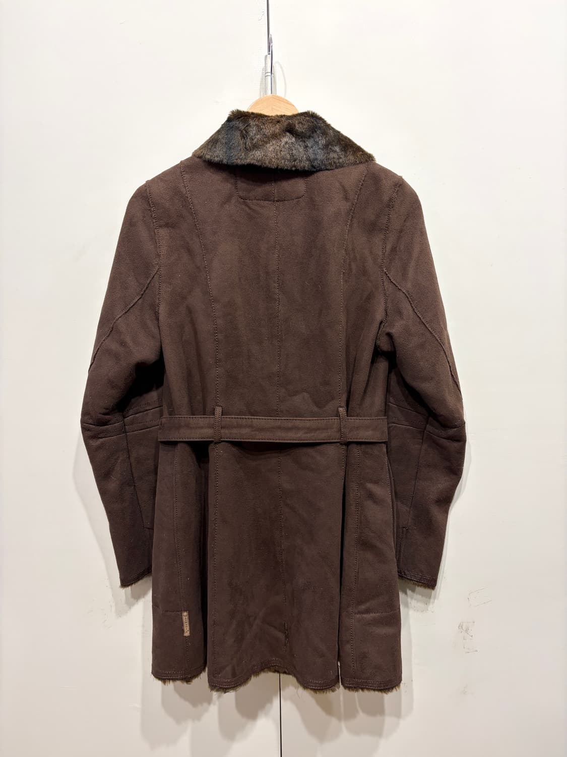 아르마니 진스 스웨이드 무스탕 벨티드 코트 상품이미지5