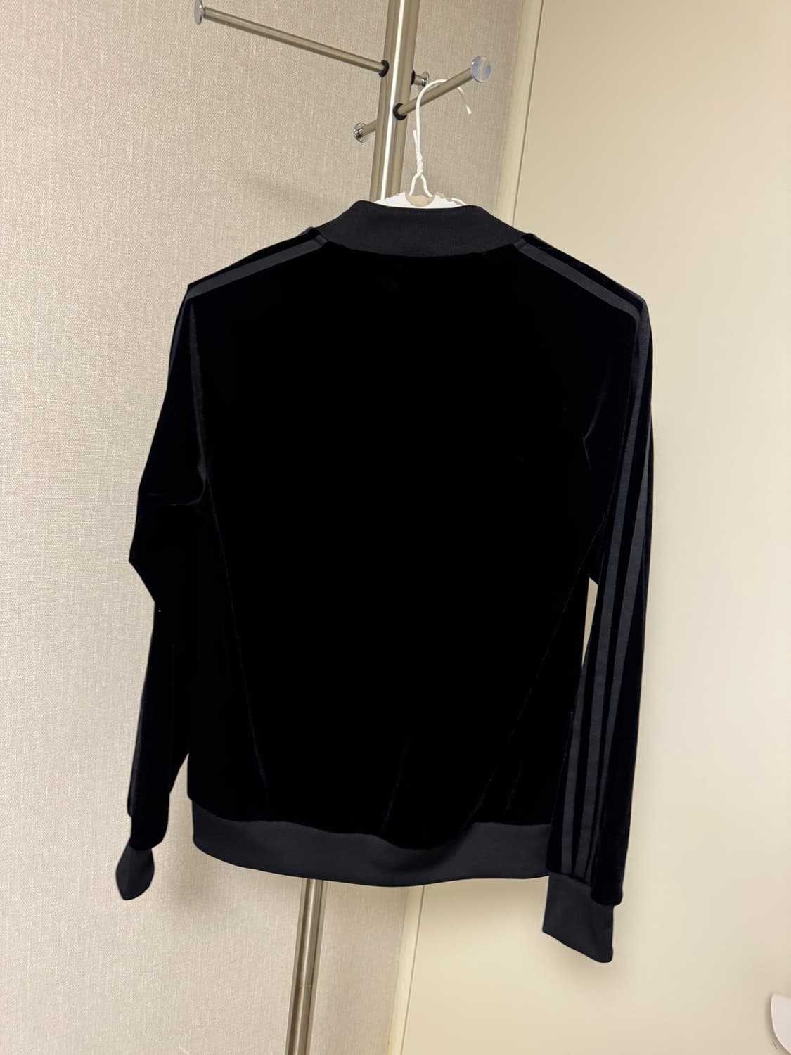 아디다스 벨벳 트랙수트 / 트레이닝복 세트 상품이미지4