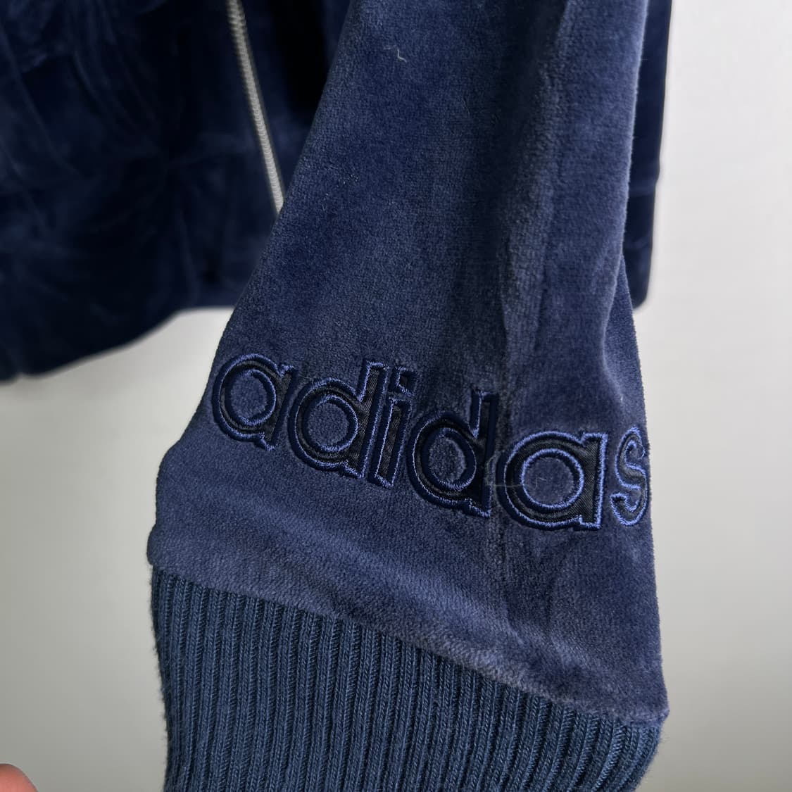 아디다스 네이비 벨벳 트랙 자켓 S 상품이미지7