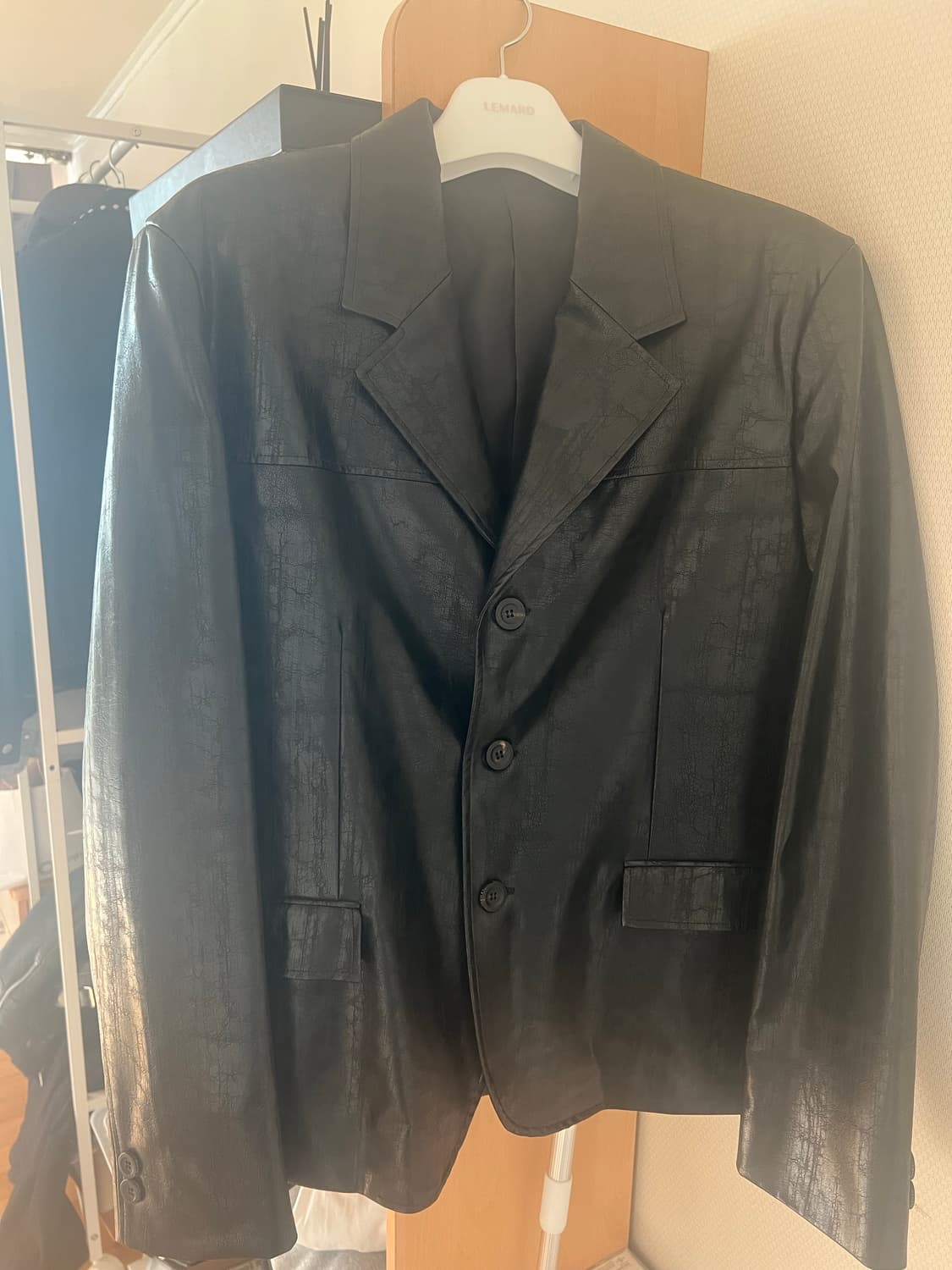 르마드 페이크 레더 블레이저 상품이미지3