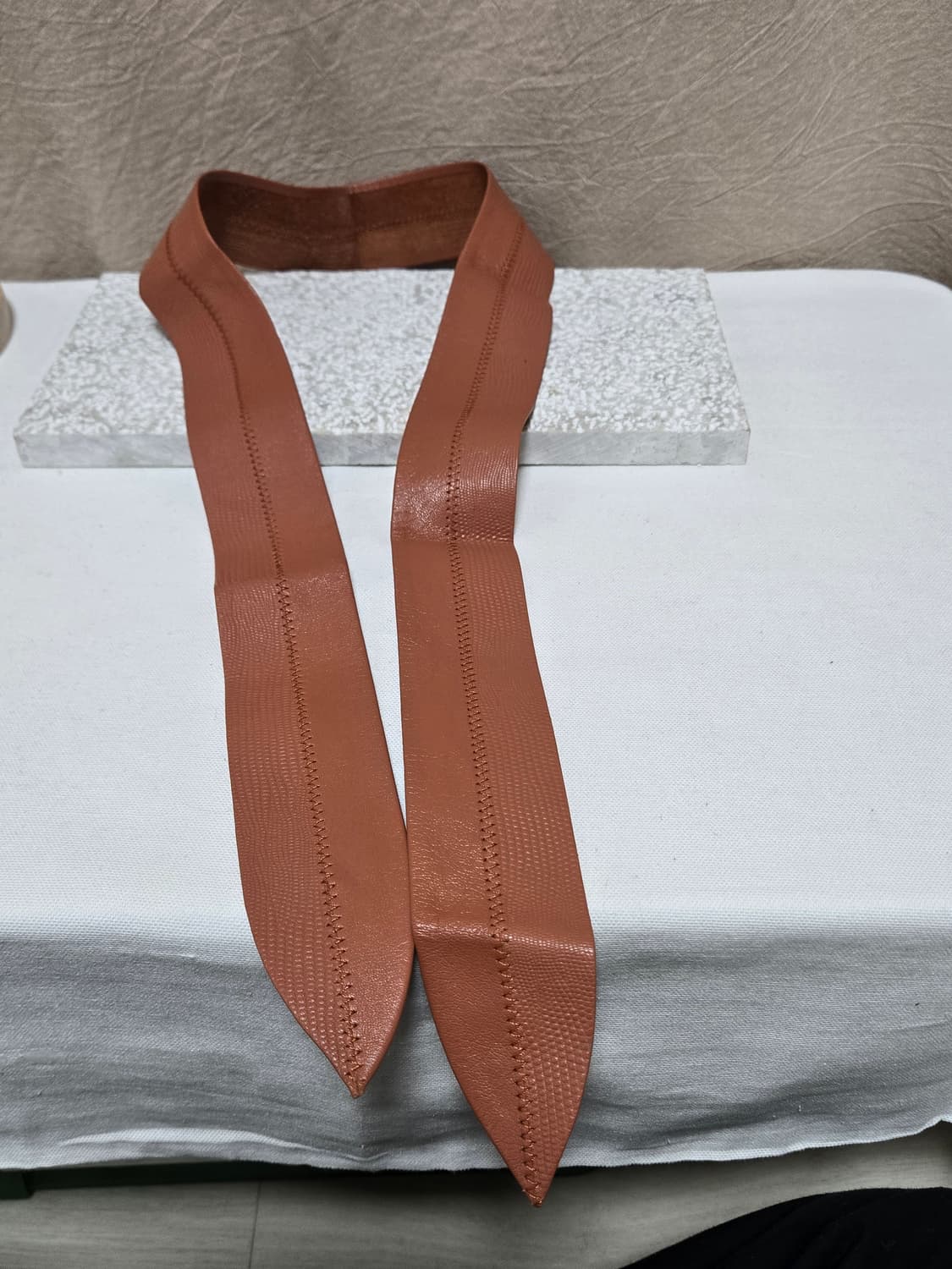 빈티지 브라운 레더 벨트
핸드 스티치 디테일 상품이미지4