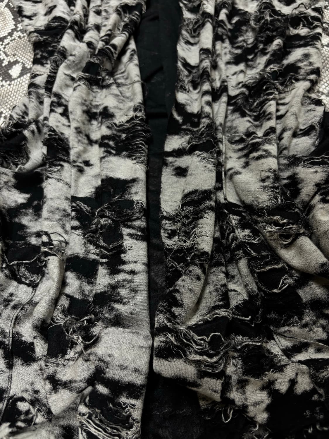 “Midas” 00’s Archive Grunge Black&Grey C 상품이미지6