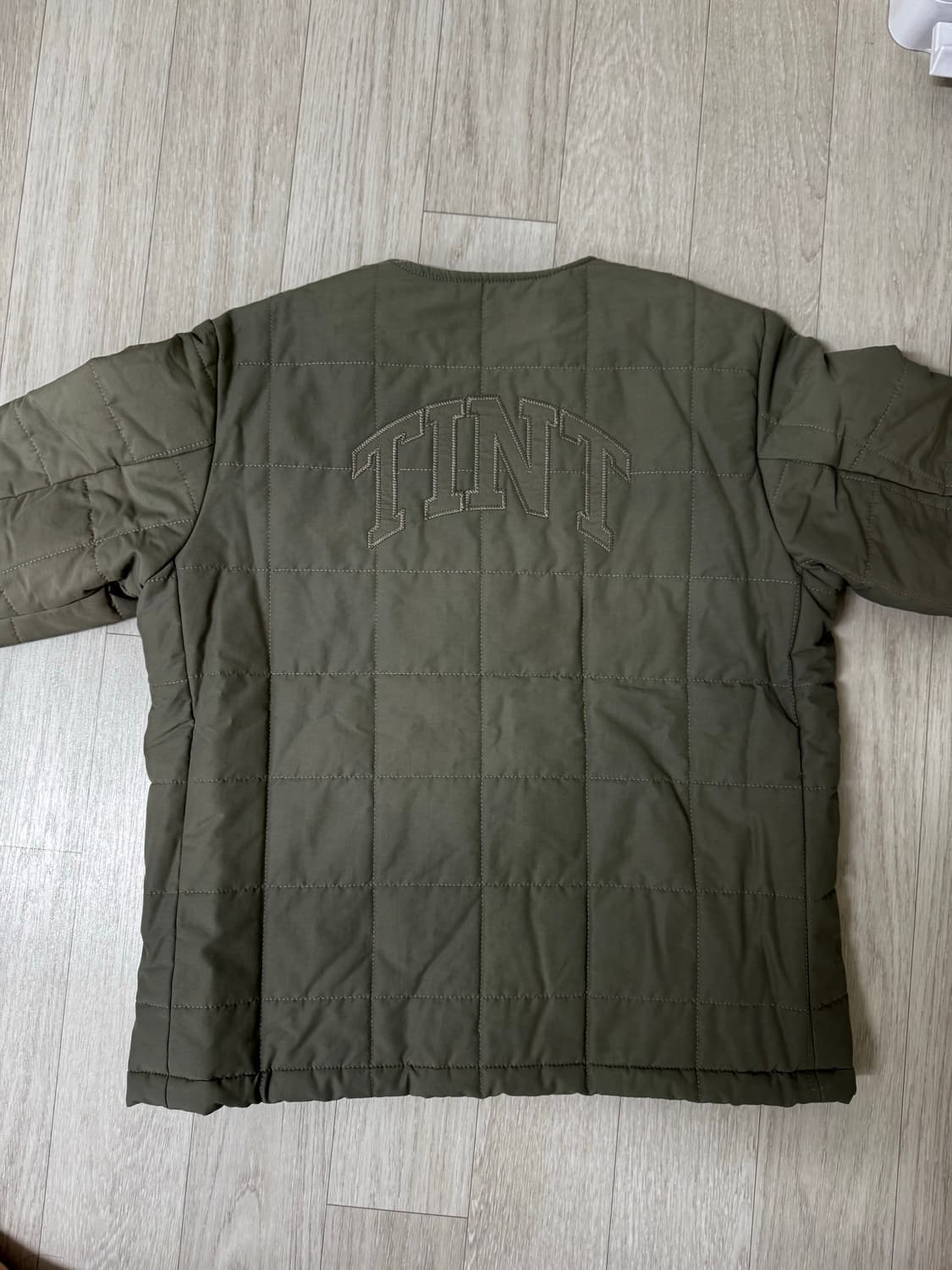 디스이즈네버댓 여성 TINT 퀼팅 자켓 카키 상품이미지3