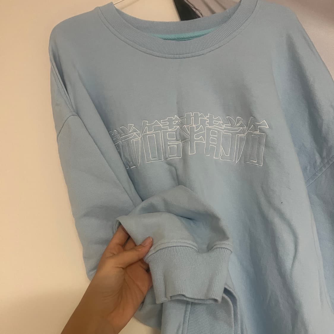 아조바이아조 하늘색 라운드 스웻셔츠 맨투맨 상품이미지3