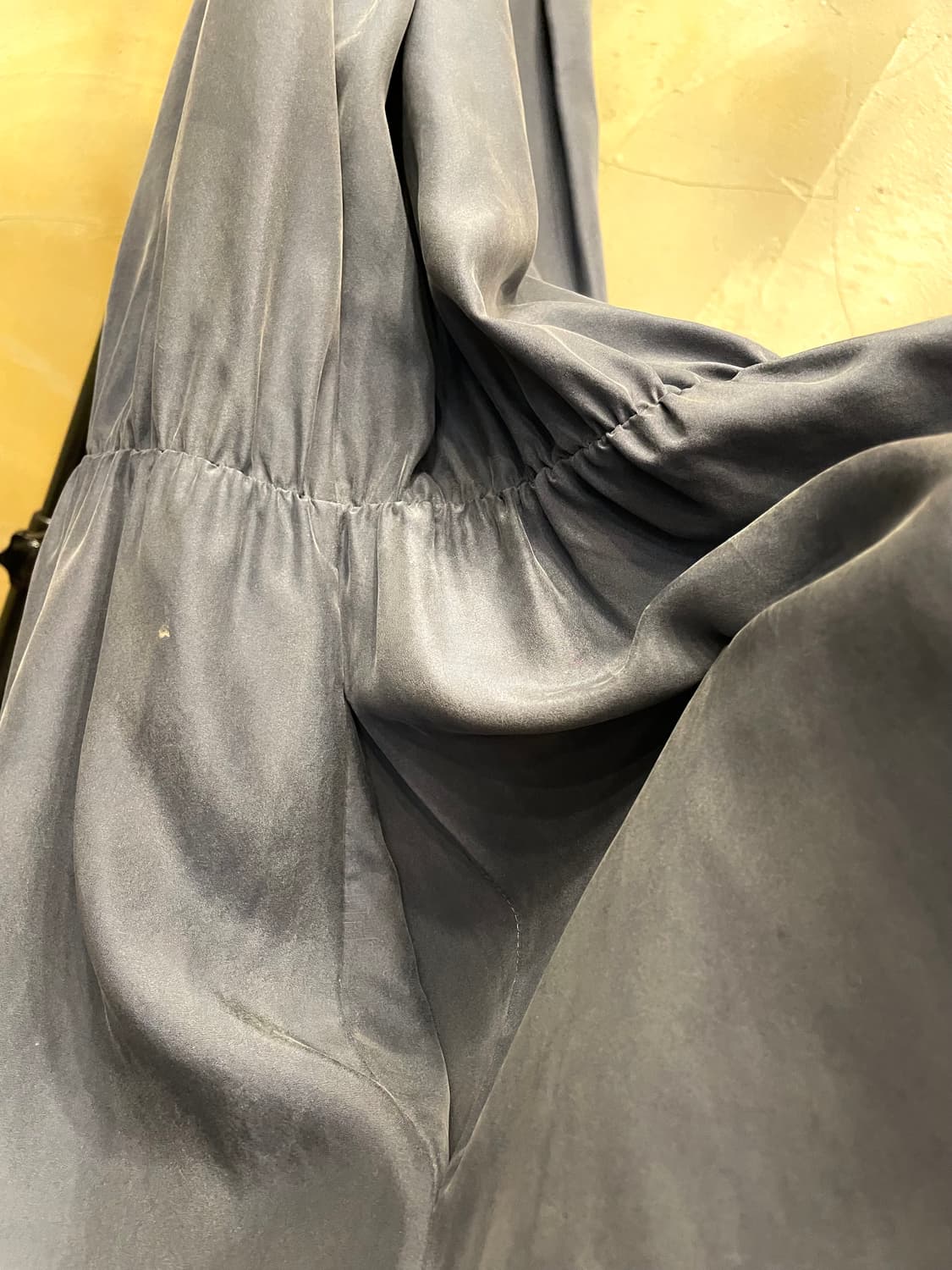 엠프리오 아르마니 실크 셔링 원피스 55 상품이미지6