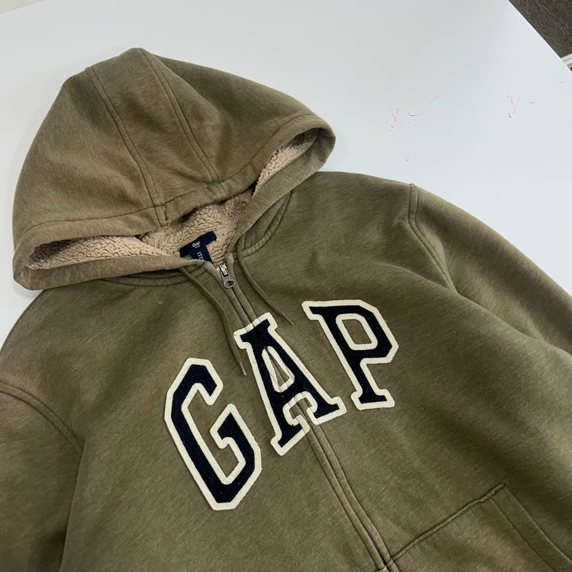 GAP 갭 블랙로고 카키 후드집업 상품이미지4