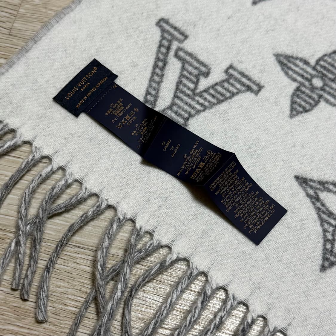 [새상품/선물가능] 루이비통 모노그램 쉐도우 머플러 목도리 상품이미지5