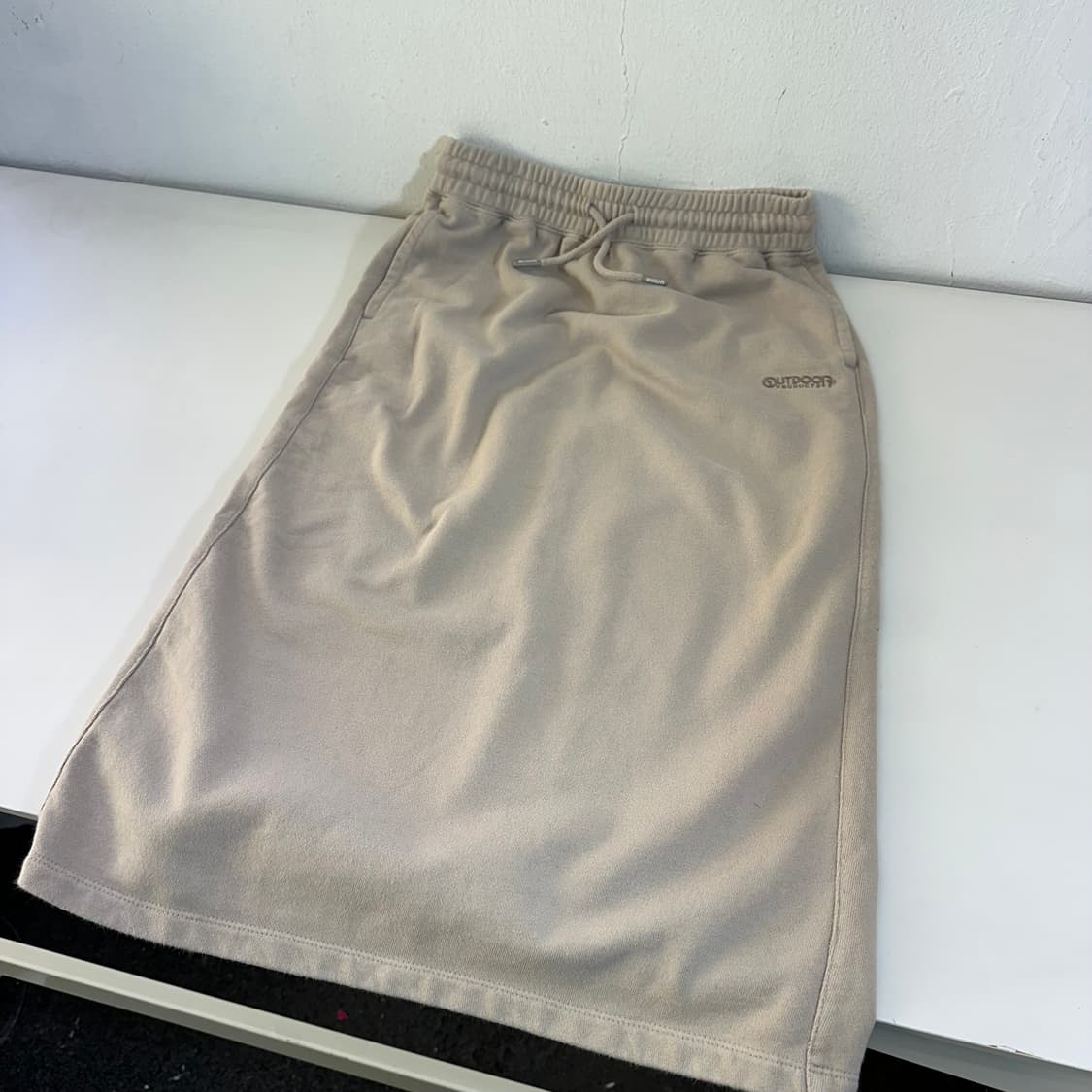 우먼FREE 아웃도어프로덕츠 베이지 스웻 스커트 상품이미지1